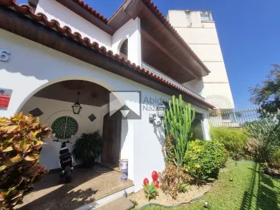 Casa com 3 Quartos à venda, 402m² no São Francisco, Niterói
