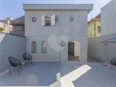 Sobrado com 3 Quartos para alugar, 270m² no Vila Liviero, São Paulo