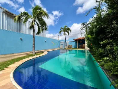 Casa com 4 Quartos à venda, 200m² no Candelária, Natal