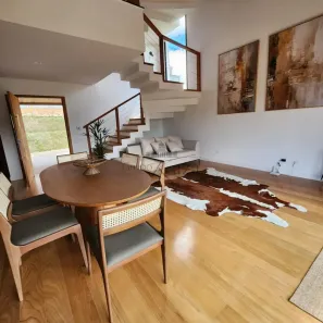 Casa de Condomínio com 4 Quartos à venda, 230m² no Recanto Araucária, Campos do Jordão