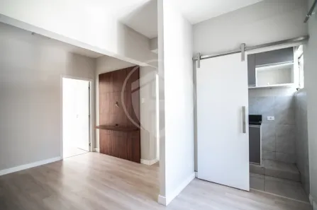 Apartamento com 2 Quartos para alugar, 69m² no Centro, Curitiba