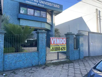 Sobrado com 3 Quartos à venda, 600m² no Bom Jesus, Campo Largo