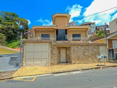 Casa com 4 Quartos à venda, 216m² no Jardim Santa Rosália, Poços de Caldas