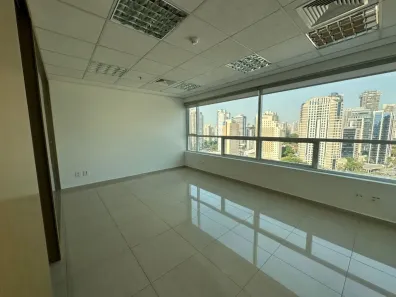 Sala Comercial para venda ou aluguel, 50m² no Jardim das Acácias, São Paulo
