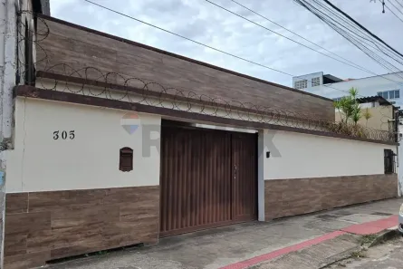 Imóvel Comercial para alugar, 330m² no Ilha de Santa Maria, Vitória
