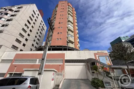 Apartamento com 1 Quarto para alugar, 32m² no Centro, Florianópolis