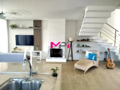 Sobrado com 4 Quartos à venda, 300m² no Parque Residencial Nove de Julho, Jundiaí