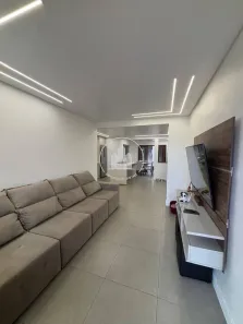 Casa com 4 Quartos para alugar, 170m² no Centro, São José