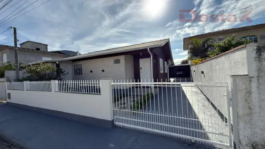 Casa com 2 Quartos à venda, 120m² no Fundos, Biguaçu