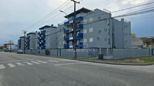 Apartamento com 3 Quartos para alugar, 65m² no Guaratuba, Guaratuba