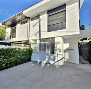 Casa com 2 Quartos à venda, 230m² no Jardim Paulistano, São Paulo