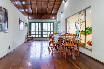 Casa com 4 Quartos à venda, 360m² no Medianeira, Porto Alegre