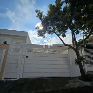 Casa com 2 Quartos à venda, 160m² no Loteamento Villa Branca, Jacareí