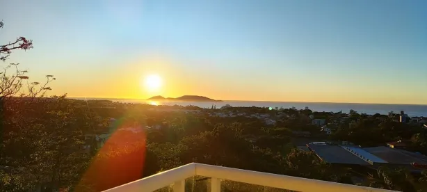 Casa com 3 Quartos para alugar, 250m² no Morro das Pedras, Florianópolis