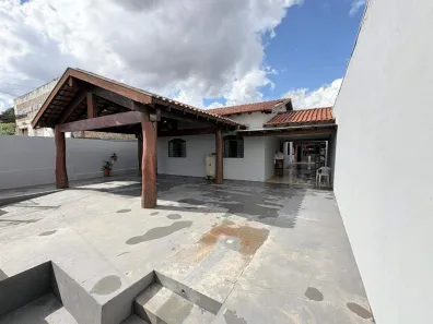 Casa com 2 Quartos à venda, 213m² no Vila Piratininga, Campo Grande