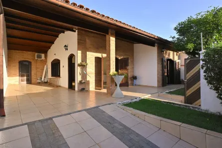 Casa com 4 Quartos à venda, 240m² no Centro, Peruíbe