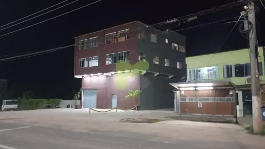 Prédio Comercial com 2 Quartos à venda, 700m² no Cabiúnas, Macaé