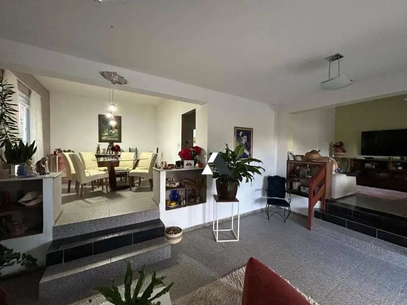 Casa com 5 quartos — Céu Azul, Belo Horizonte