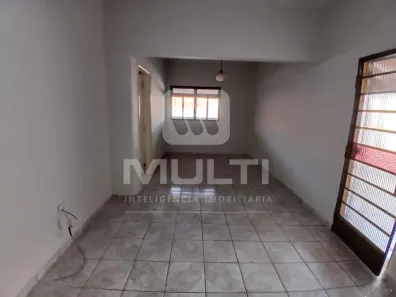 Casa com 2 Quartos à venda, 124m² no Osvaldo Rezende, Uberlândia