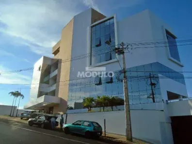 Prédio Comercial para alugar, 1400m² no Jardim Sul, Uberlândia