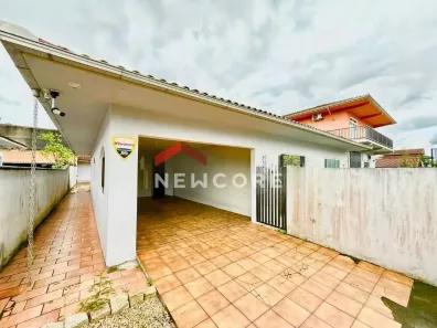 Casa com 3 Quartos à venda, 160m² no Iririú, Joinville