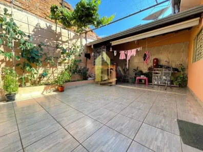 Casa com 3 Quartos à venda, 130m² no Parque Vicente Leporace I, Franca