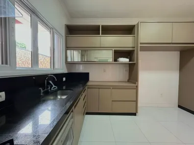 Casa com 4 Quartos para alugar, 250m² no Urbanova VII, São José dos Campos