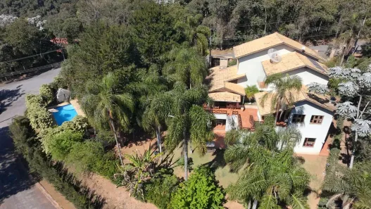Casa de Condomínio com 3 Quartos para venda ou aluguel, 440m² no Caraguatá, Mairiporã