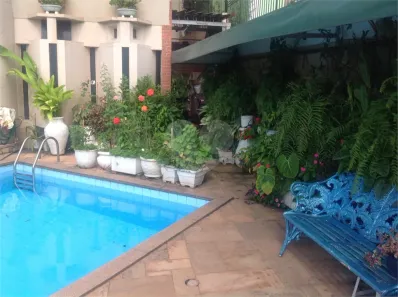 Sobrado com 4 Quartos à venda, 740m² no Vila Albertina, São Paulo