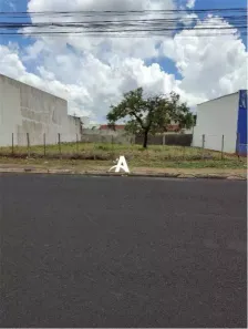 Lote/Terreno à venda, 600m² no Jardim Holanda, Uberlândia