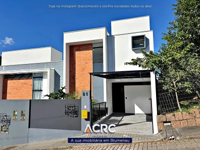 Sobrado com 3 Quartos à venda, 114m² no Água Verde, Blumenau
