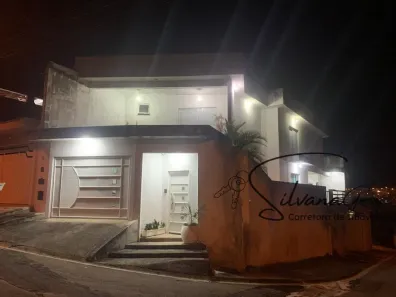 Sobrado com 3 Quartos à venda, 200m² no Residencial Colinas, Mogi das Cruzes