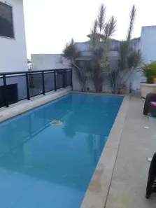 Casa de Condomínio com 4 Quartos para alugar, 230m² no Lagoa, Macaé