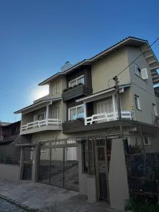 Casa com 3 Quartos para alugar, 338m² no Panazzolo, Caxias do Sul
