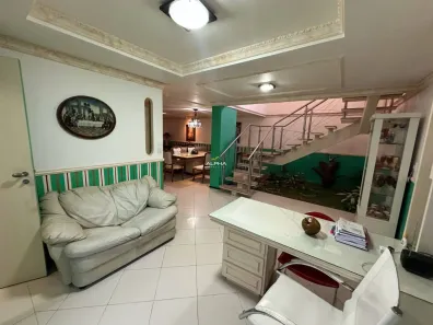 Casa de Condomínio com 4 Quartos à venda, 247m² no De Lourdes, Fortaleza