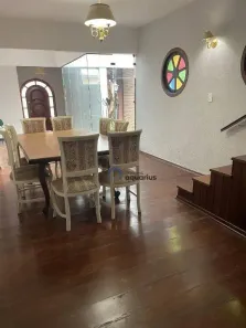 Sobrado com 4 Quartos para alugar, 161m² no Vila Mascarenhas Ferraz, São José dos Campos