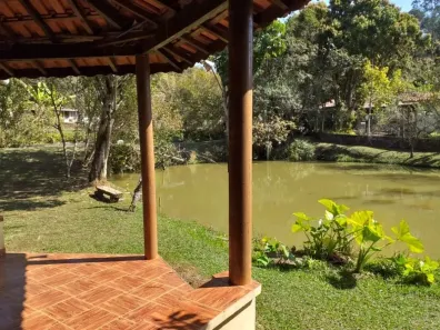 Fazenda/Sítio com 3 Quartos à venda, 200m² no Freitas, São José dos Campos