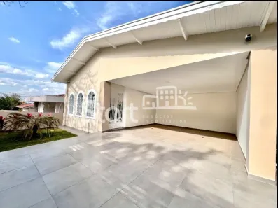 Casa com 3 Quartos para alugar, 199m² no Parque São Quirino, Campinas