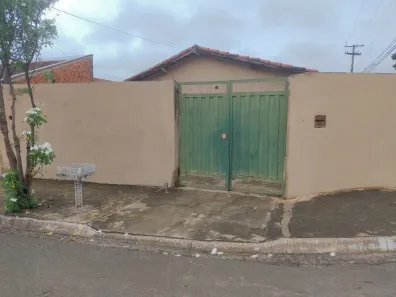 Casa com 2 Quartos à venda, 60m² no Núcleo Habitacional Alcides Matiuzzi, Marília