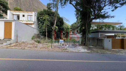 Lote/Terreno à venda, 450m² no Itacoatiara, Niterói