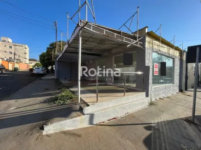 Ponto Comercial para alugar, 220m² no Santa Mônica, Uberlândia