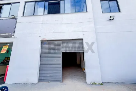 Ponto Comercial para alugar, 250m² no Santa Luzia, Juiz de Fora