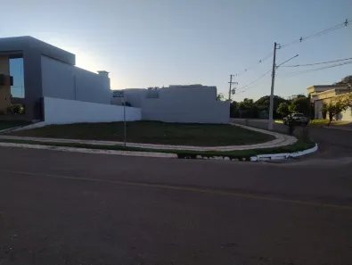 Lote/Terreno à venda, 375m² no Vila Goulart III, Rondonópolis