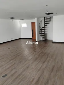 Sala Comercial para alugar, 176m² no São João, Porto Alegre