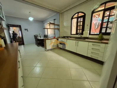Sobrado com 3 Quartos à venda, 237m² no Bela Vista, Osasco