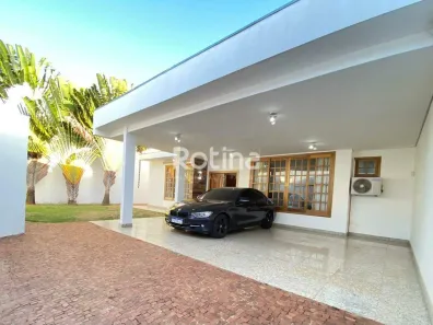 Casa com 3 Quartos à venda, 210m² no Jardim Karaíba, Uberlândia
