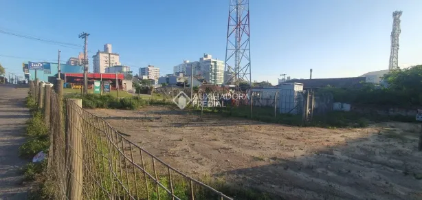 Lote/Terreno à venda, 250m² no Centro, Imbituba