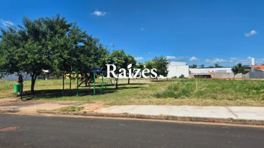Lote/Terreno à venda, 250m² no Novo Mundo, Uberlândia