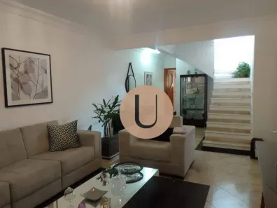 Sobrado com 3 Quartos à venda, 220m² no Campestre, Santo André