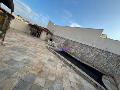 Casa com 3 Quartos à venda, 353m² no Camboinhas, Niterói